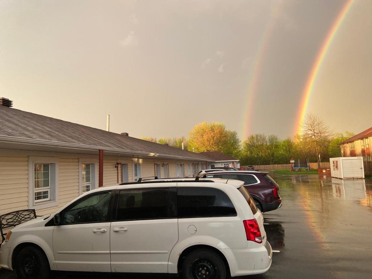 Lakeshore Suites North Bay Buitenkant foto